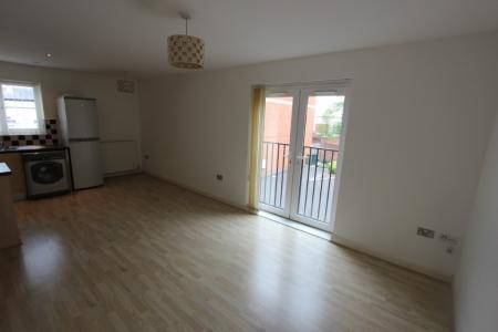 2 bedroom Flat for sale in Mossley Road, Ashton-Under-Lyne, OL6