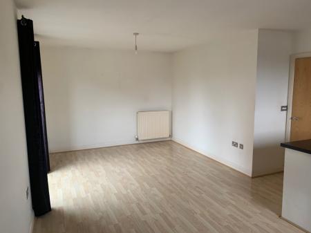 2 bedroom Flat for sale in Mossley Road, Ashton-Under-Lyne, OL6