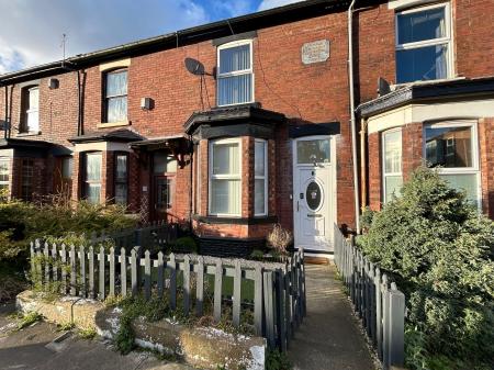 Mottram Road, Hyde, SK14