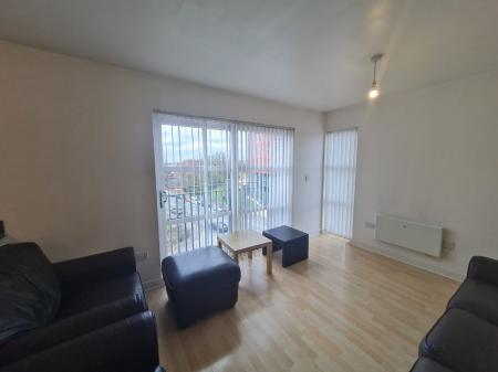 2 bedroom Flat for sale in Stamford Street East, Ashton-Under-Lyne, OL6