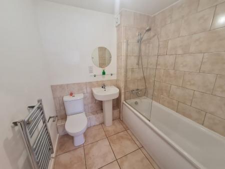 2 bedroom Flat for sale in Stamford Street East, Ashton-Under-Lyne, OL6