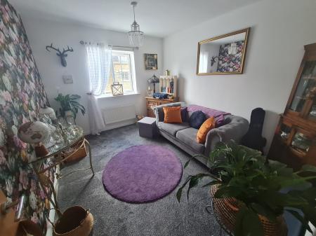 2 bedroom Flat for sale in Vale View, Mossley, OL5