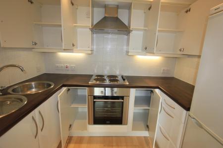 3 bedroom Flat for sale in Waterloo Road, Stalybridge, SK15