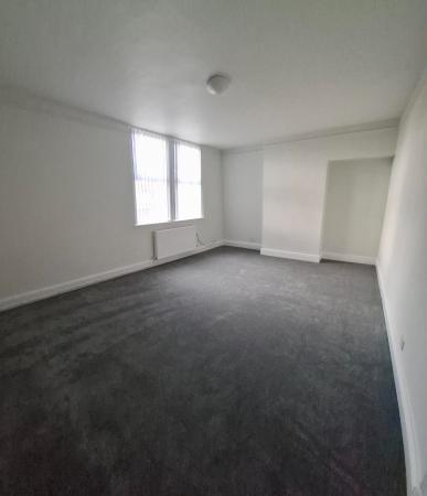1 bedroom Flat to let in Oldham Road, Ashton-Under-Lyne, OL7