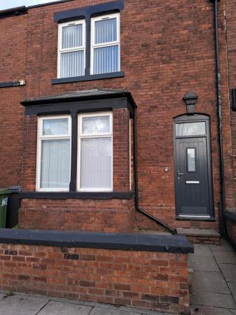 1 bedroom Flat to let in Oldham Road, Ashton-Under-Lyne, OL7