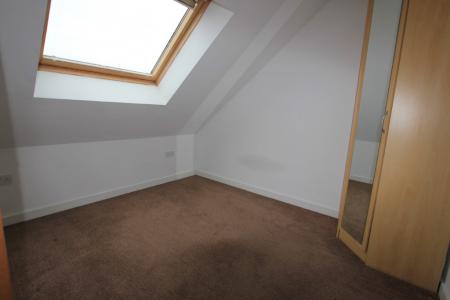 3 bedroom Flat to let in Waterloo Road, Stalybridge, SK15