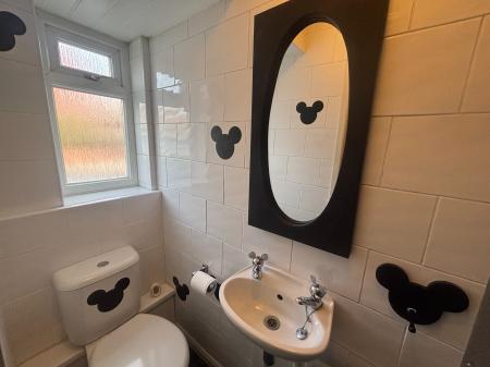 3 bedroom Detached house to let in Rufford Close, Ashton-Under-Lyne, OL6