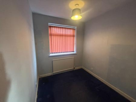 3 bedroom Detached house to let in Rufford Close, Ashton-Under-Lyne, OL6