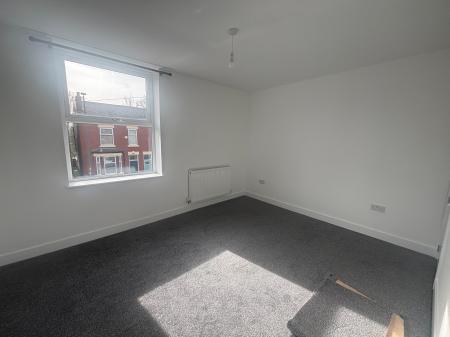 3 bedroom Terraced House to let in Lodge Lane, Hyde, SK14