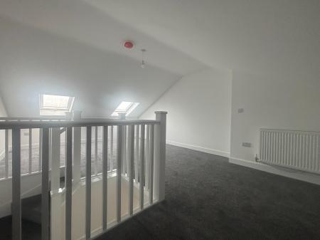 3 bedroom Terraced House to let in Lodge Lane, Hyde, SK14