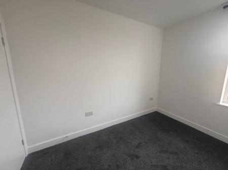 3 bedroom Terraced House to let in Lodge Lane, Hyde, SK14