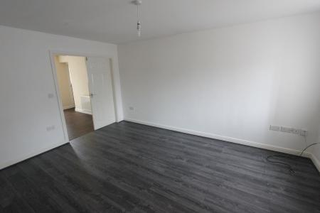 3 bedroom Semi-detached house to let in Kendal Court, Stalybridge, SK15