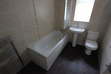 3 bedroom Semi-detached house to let in Kendal Court, Stalybridge, SK15