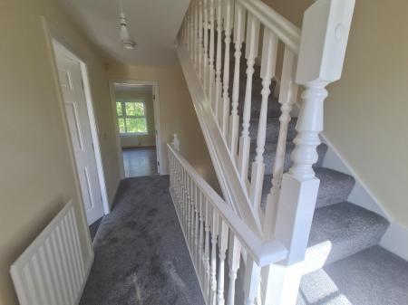 3 bedroom Town house to let in Cravenwood, Ashton-Under-Lyne, OL6