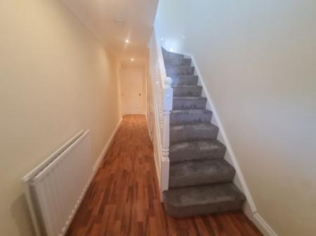 3 bedroom Town house to let in Cravenwood, Ashton-Under-Lyne, OL6