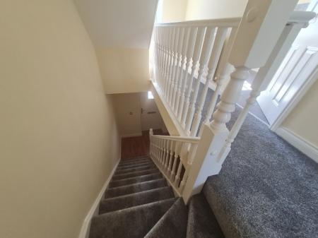 3 bedroom Town house to let in Cravenwood, Ashton-Under-Lyne, OL6