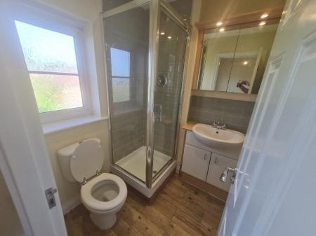 3 bedroom Town house to let in Cravenwood, Ashton-Under-Lyne, OL6