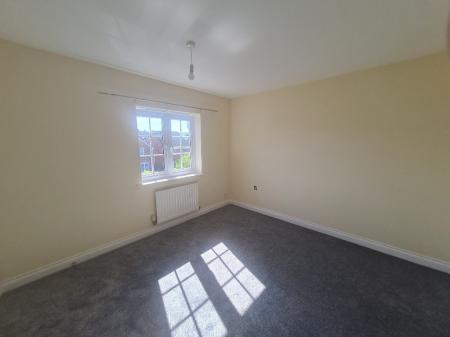 3 bedroom Town house to let in Cravenwood, Ashton-Under-Lyne, OL6