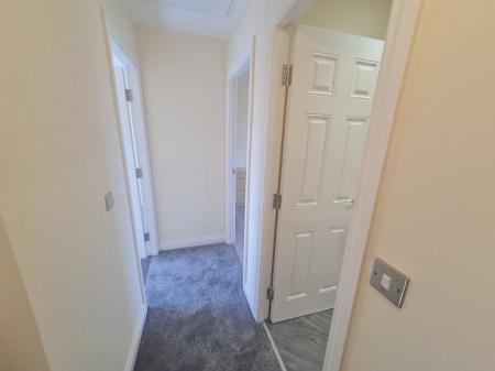 3 bedroom Town house to let in Cravenwood, Ashton-Under-Lyne, OL6