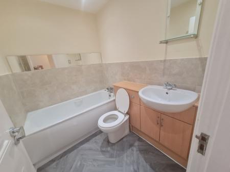 3 bedroom Town house to let in Cravenwood, Ashton-Under-Lyne, OL6