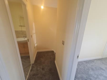 3 bedroom Town house to let in Cravenwood, Ashton-Under-Lyne, OL6