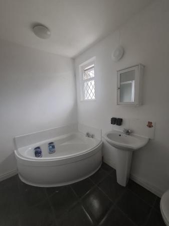 2 bedroom Terraced House to let in Kings Road, Ashton-Under-Lyne, OL6