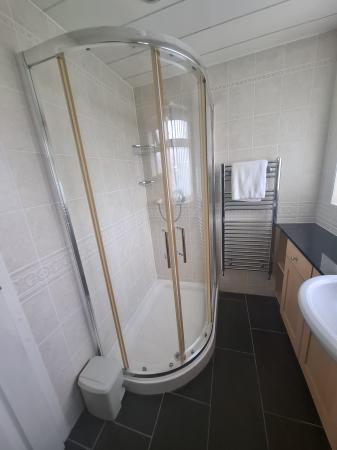 3 bedroom Semi-detached house to let in Whernside Avenue, Ashton-Under-Lyne, OL6