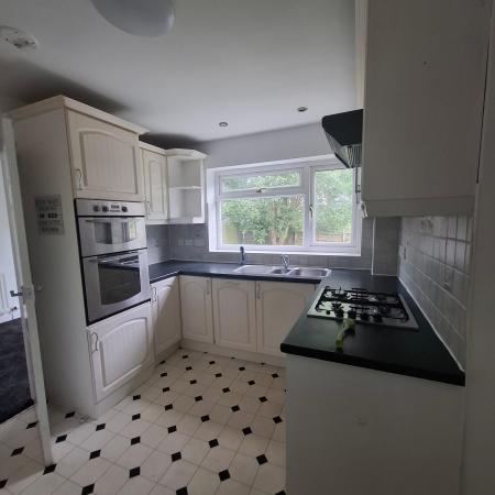 3 bedroom Semi-detached house to let in Rufford Close, Ashton-Under-Lyne, OL6