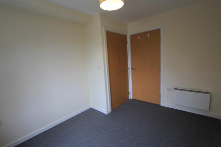 2 bedroom Flat for sale in Hardy Close, Dukinfield, SK16