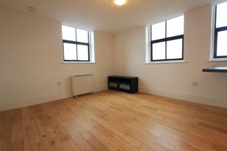 1 bedroom Flat to let in Victoria Street, Glossop, SK13
