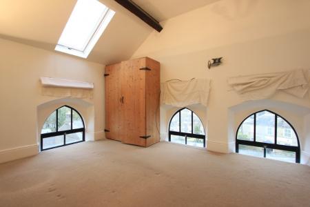 1 bedroom Flat to let in Victoria Street, Glossop, SK13