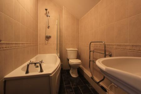 1 bedroom Flat to let in Victoria Street, Glossop, SK13