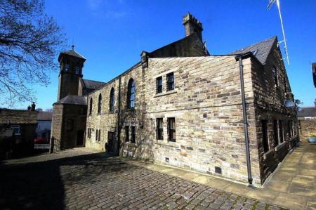 1 bedroom Flat to let in Victoria Street, Glossop, SK13