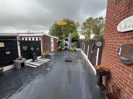 3 bedroom Semi-detached house to let in Carlisle Crescent, Ashton-Under-Lyne, OL6