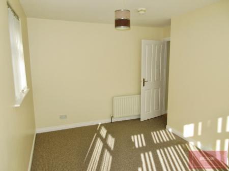 2 bedroom Ground floor flat to let in Cairndore Walk, Newtownards, BT23