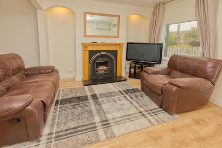 2 bedroom Terraced House to let in Mooretown Terrace, Newtownards, BT23