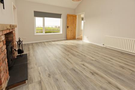 3 bedroom Bungalow to let in Portaferry Road, Newtownards, BT22