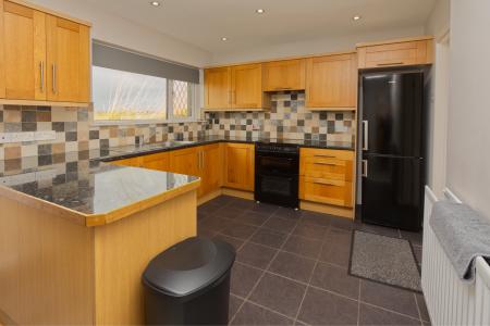 3 bedroom Bungalow to let in Portaferry Road, Newtownards, BT22