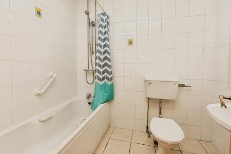 2 bedroom End of terrace house to let in Hazelbrook Avenue, Bangor, BT20