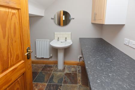 2 bedroom Flat to let in Balmoral Square, Bangor, BT19