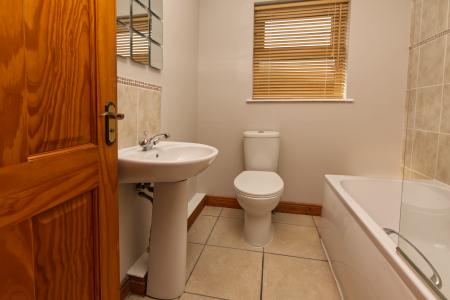 2 bedroom Town house to let in Balmoral Square, Bangor, BT19