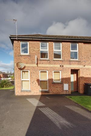 2 bedroom Town house to let in Balmoral Square, Bangor, BT19