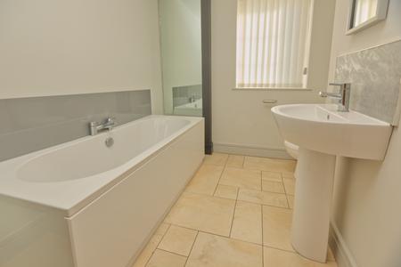 4 bedroom Detached house to let in Ballymacormick Avenue, Ballyholme, Bangor, BT19