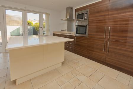 4 bedroom Detached house to let in Ballymacormick Avenue, Ballyholme, Bangor, BT19
