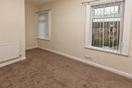2 bedroom Semi-detached house to let in John Street, Newtownards, BT23
