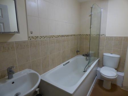 2 bedroom Flat for sale in Beeston Court, Laindon, SS15