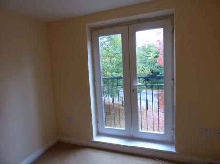 2 bedroom Flat for sale in Beeston Court, Laindon, SS15