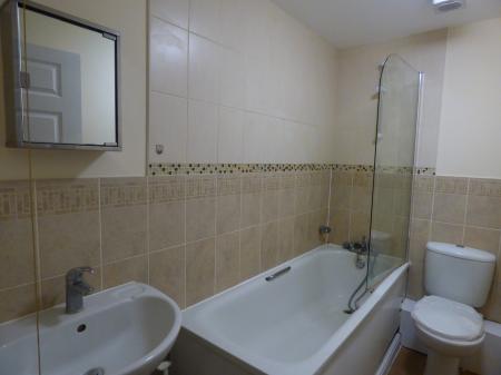 2 bedroom Flat for sale in Beeston Court, Laindon, SS15