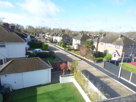 4 bedroom Semi-detached house for sale in Abbotts Close, Brentwood, CM15