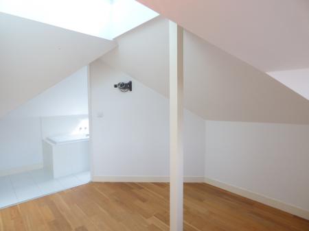 4 bedroom Semi-detached house for sale in Abbotts Close, Brentwood, CM15